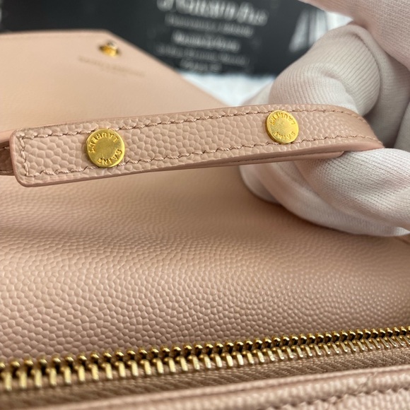 Saint Laurent Monogram Envelope - Picture 13 of 14